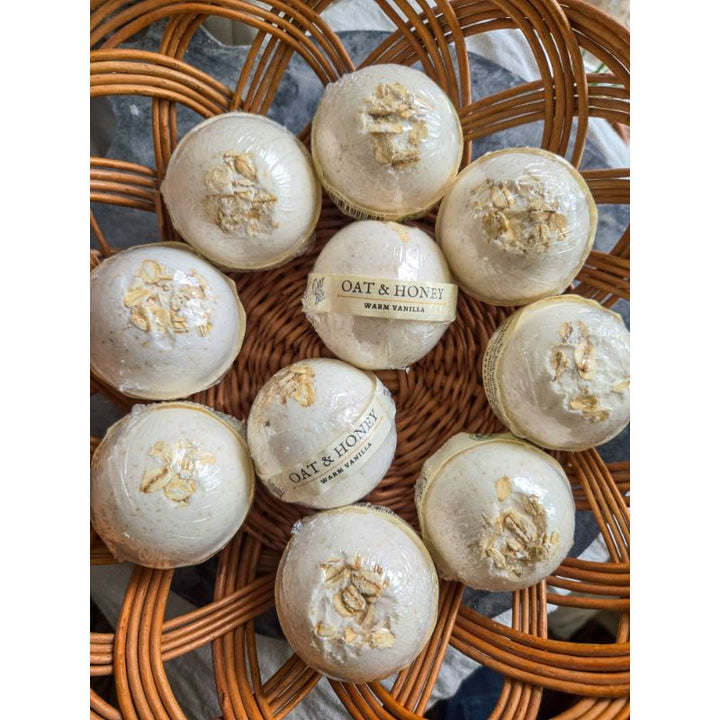 Oat and Honey Natural Bath Bomb